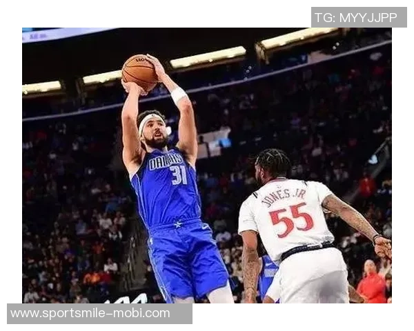 克莱状态低迷仅得3分5板三分球命中率惨淡表现令人失望 克莱状态低迷仅得3分5板三分球命中率惨淡表现令人失望